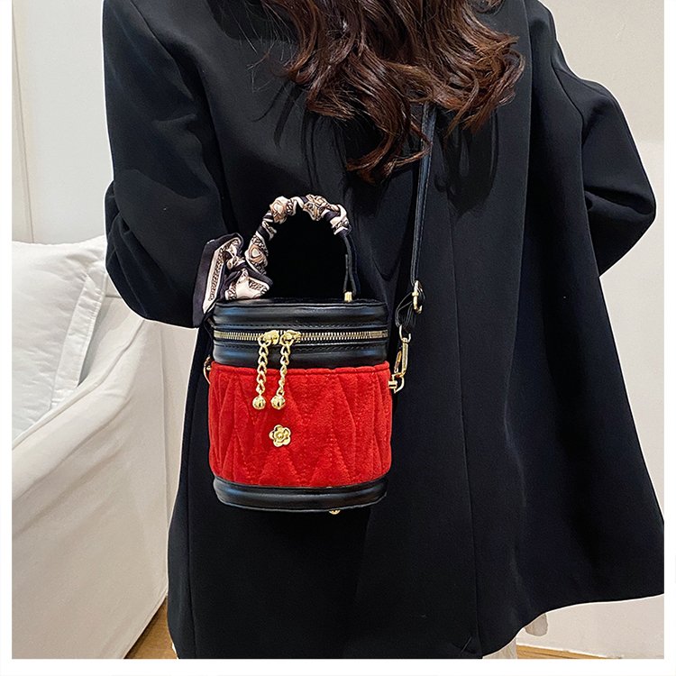 PU and Corduroy Bucket Bag with Zipper and Patchwork Detail - Image 3