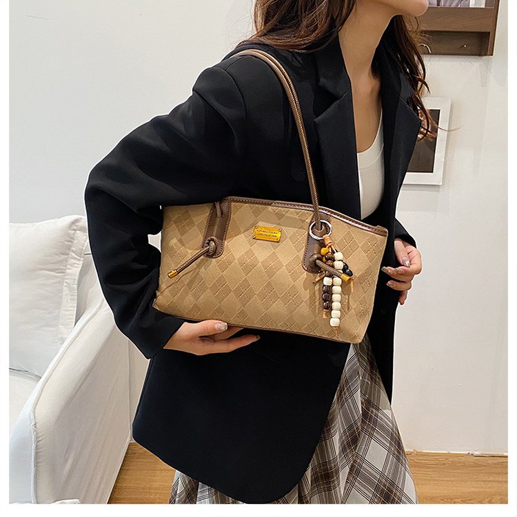 Women's PU Underarm Shoulder Bag with Embossed Detail and Zip Closure - Image 3