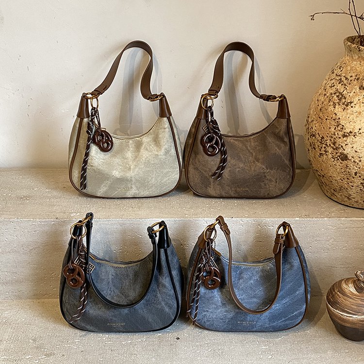 Women's Vintage Style Shoulder Bag with Zip Closure and Pendant - Image 4