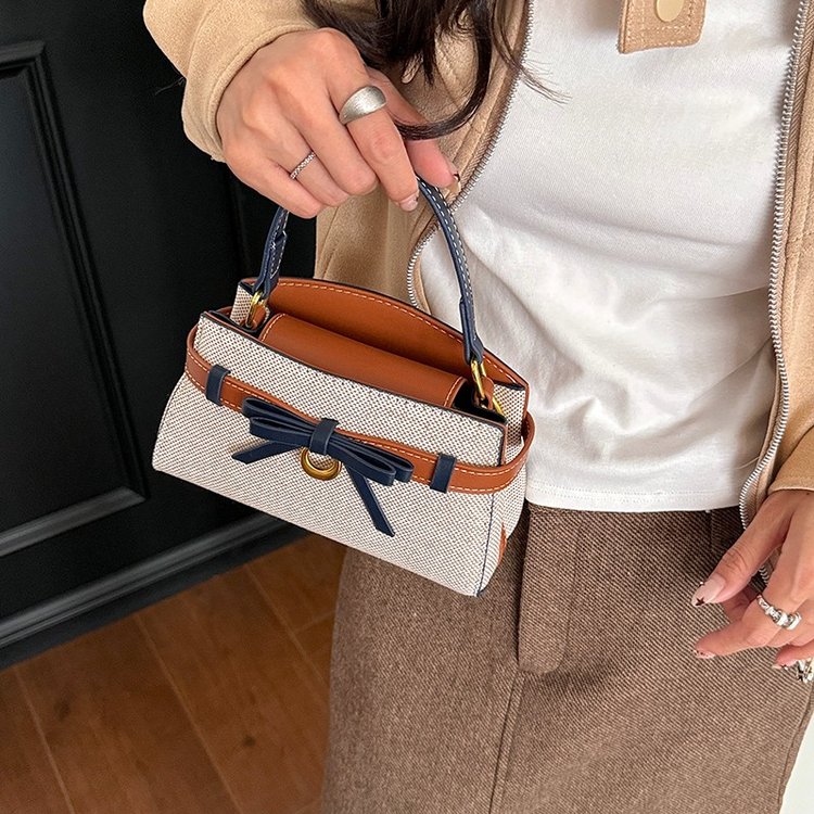 Women's One Shoulder Crossbody Handbag with Lock Closure - Summer 2026 - Black,Blue,Brown - One Size - Image 4